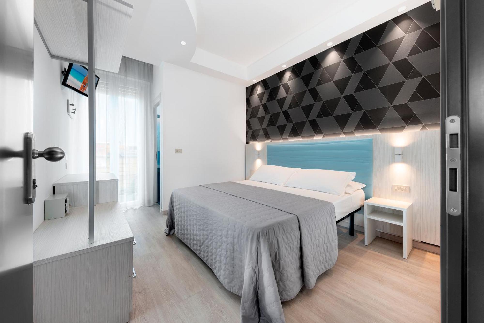 Hotel Eiffel Rimini Zewnętrze zdjęcie