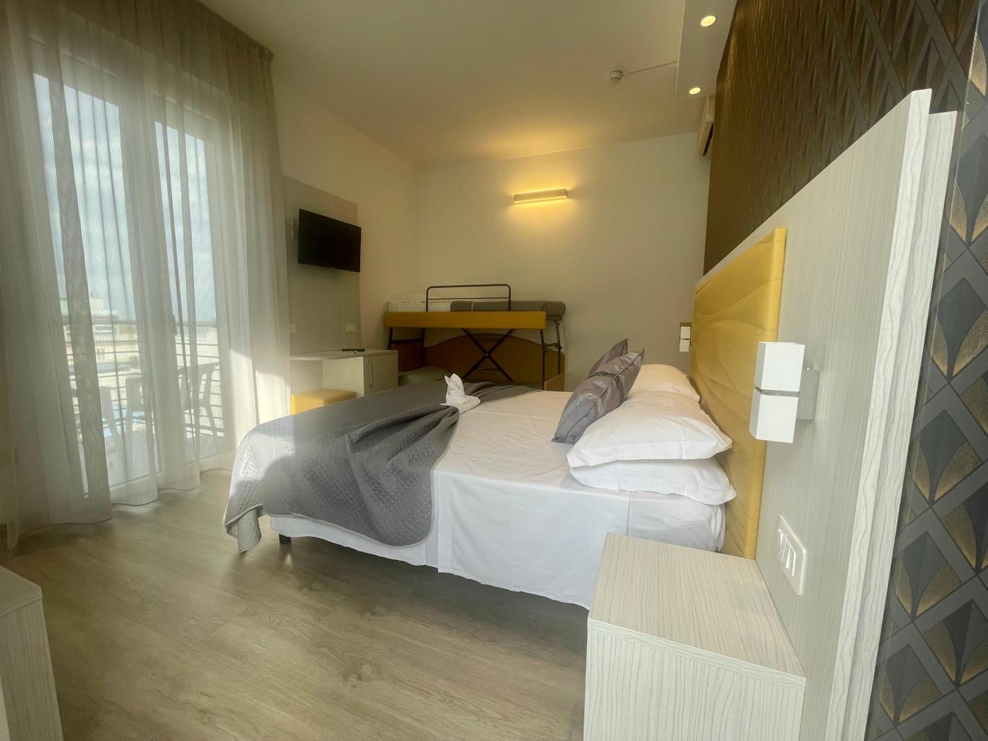 Hotel Eiffel Rimini Zewnętrze zdjęcie