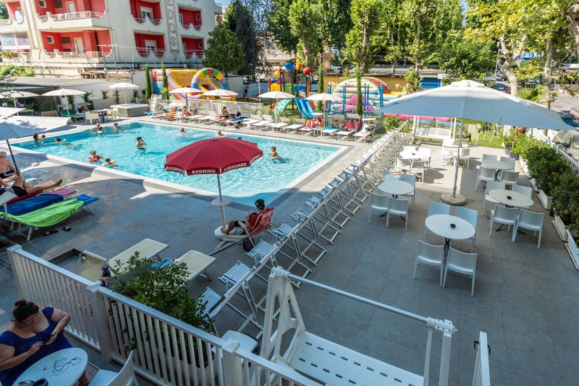 Hotel Eiffel Rimini Zewnętrze zdjęcie
